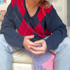 OLD NAVY PREPPY ARGYLE V NECK KNIT